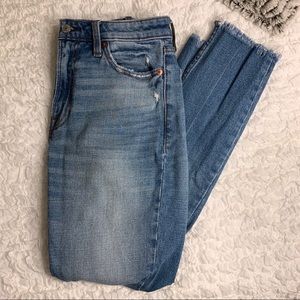 ✨Sale!✨ A&F High Waist Jeans
